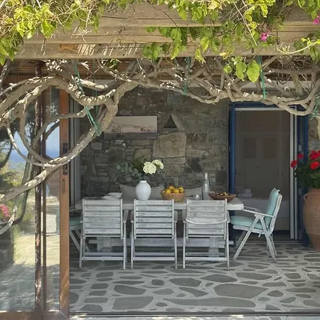 Scenic Stylish 2 Bd House Facing The Sea Vakantiehuis *