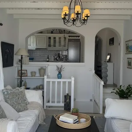 Дом отдыха Scenic Stylish 2 Bd House Facing The Sea