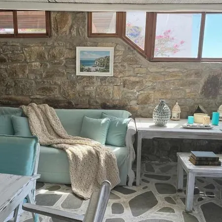 Vakantiehuis Scenic Stylish 2 Bd House Facing The Sea