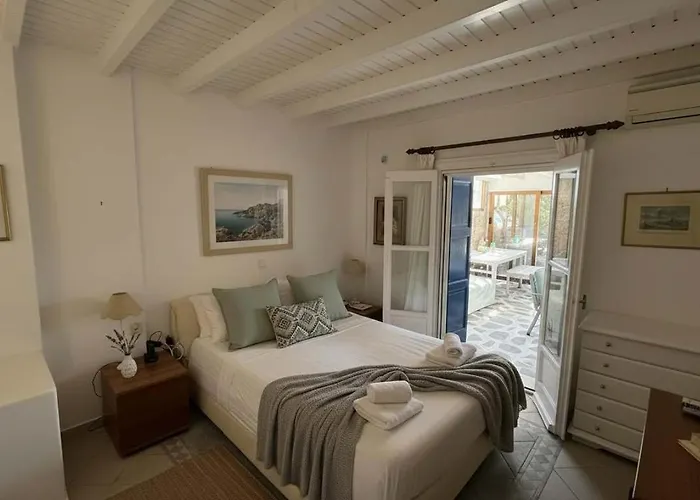 Scenic Stylish 2 Bd House Facing The Sea Elia (Mykonos)
